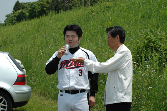 相澤とビールと並河先生