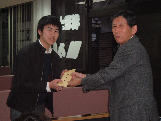 09_g12.jpg